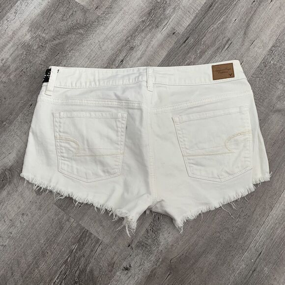 American Eagle Shorts Womens Cut Off Jean Beaded Aztec Raw Hem 32 Waist - Picture 4 of 4